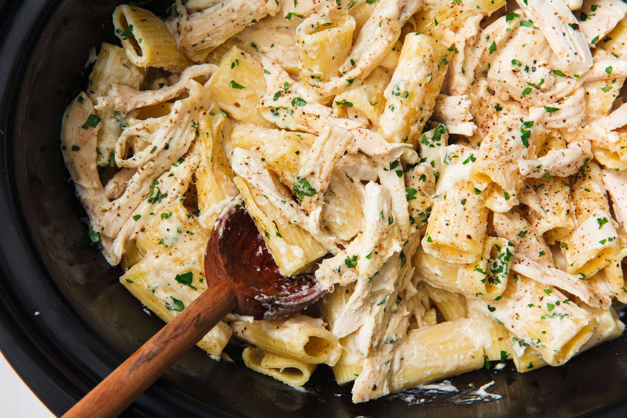 Here Are The Best Slow Cooker Pasta Recipes You Could Make On A Chilly