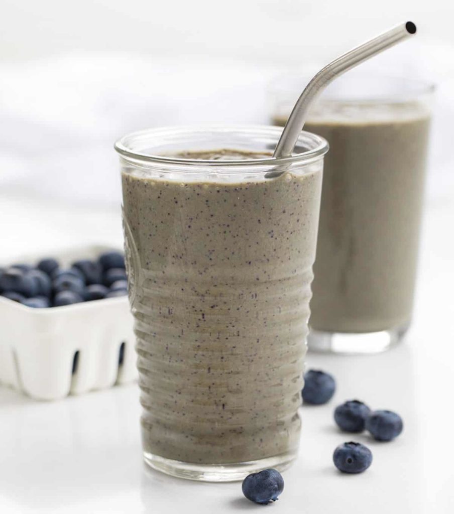 Blueberry Spinach Breakfast Smoothie - Grandma's Simple Recipes